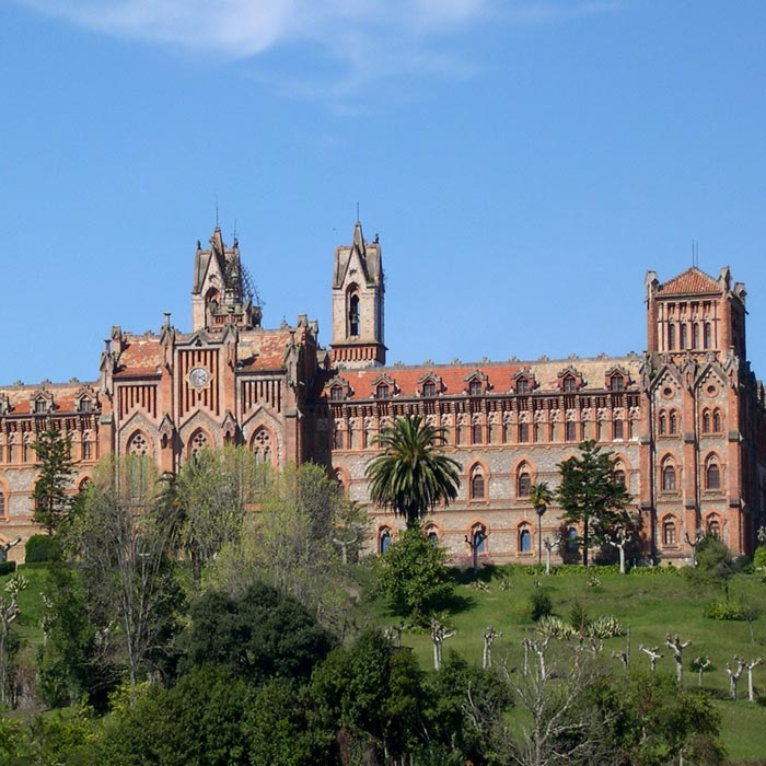 Universidad Pontificia Comillas LDA