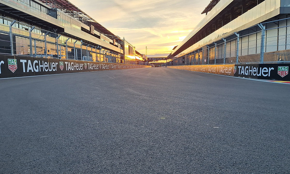 Madring-F1-circuit-LDA-references-05 Empty MADRING pit lane between the garages and pit wall at sunset